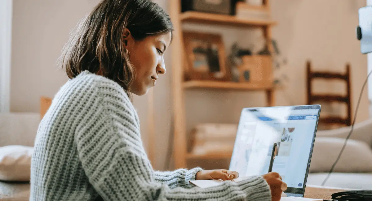 8 Best Online Tutoring Services That Specialize in Helping Freshmen Improve Grades